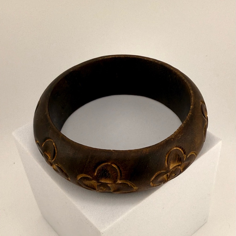 Handmade Carved Wood Floral Design Bangle Bracelet - Picture 8 of 14